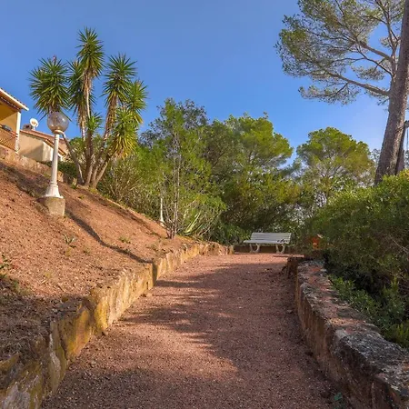 Villa Rez De Jardin Dans *