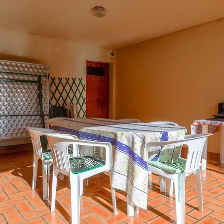 Rez De Jardin Dans Villa