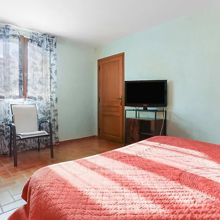 Rez De Jardin Dans *