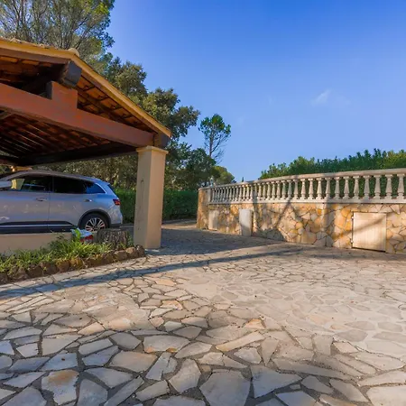 Rez De Jardin Dans Saint-Raphael (Var)