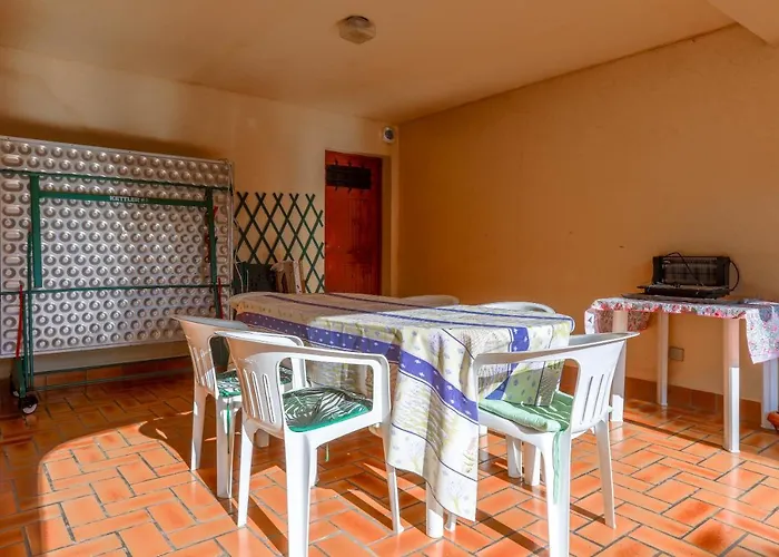 Rez De Jardin Dans Villa